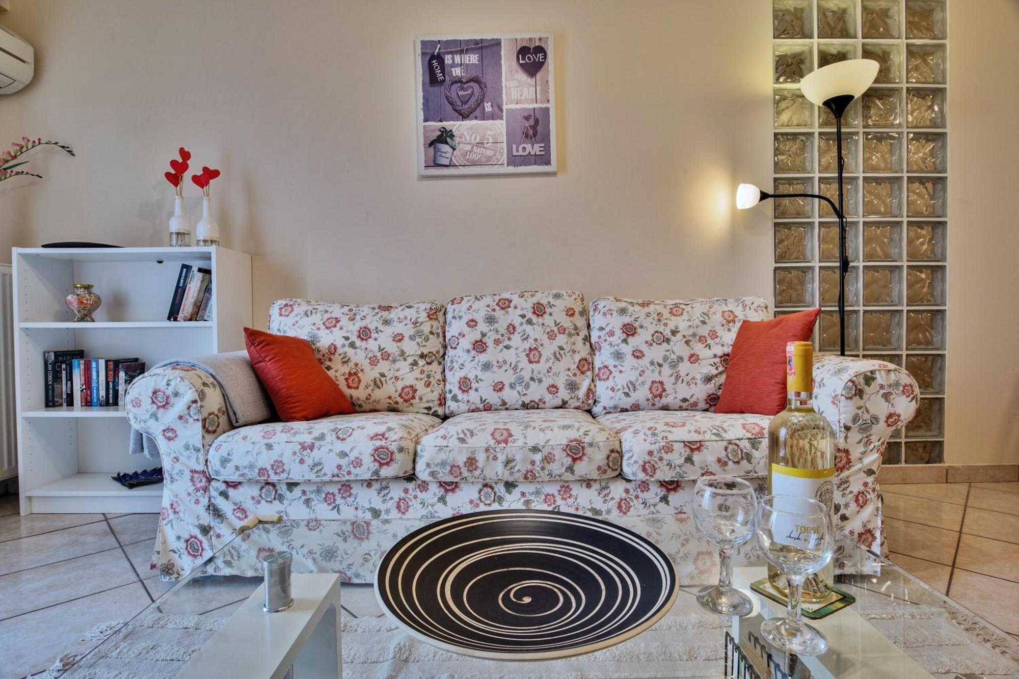 House Of Velenia - 2 Bedroom Apartment Near Old Town, Airport And Bus Station Corfu  Exterior photo