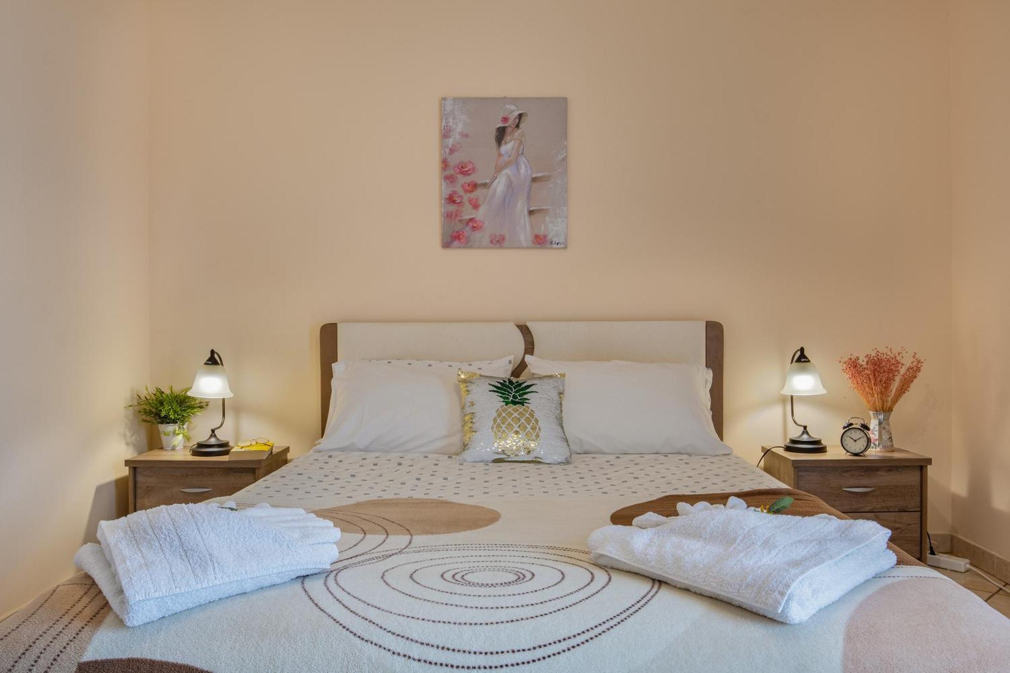 House Of Velenia - 2 Bedroom Apartment Near Old Town, Airport And Bus Station Corfu  Exterior photo