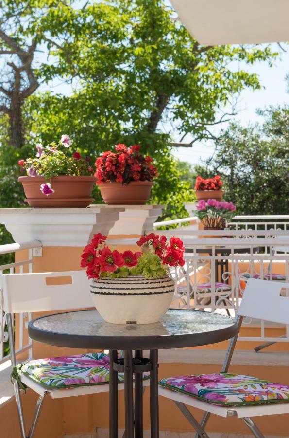 House Of Velenia - 2 Bedroom Apartment Near Old Town, Airport And Bus Station Corfu  Exterior photo