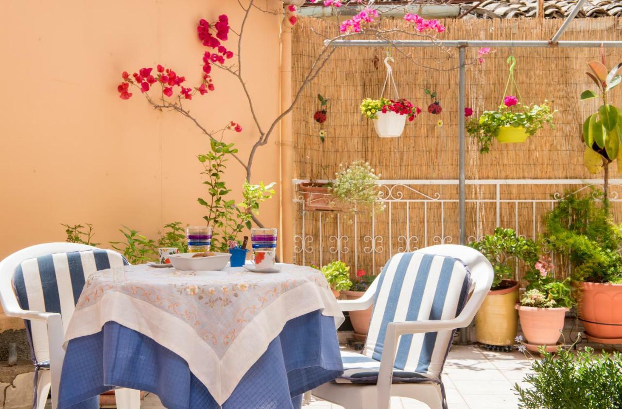 House Of Velenia - 2 Bedroom Apartment Near Old Town, Airport And Bus Station Corfu  Exterior photo